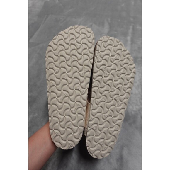Birkenstock Sandals in Beige and Brown - Picture 7 of 7